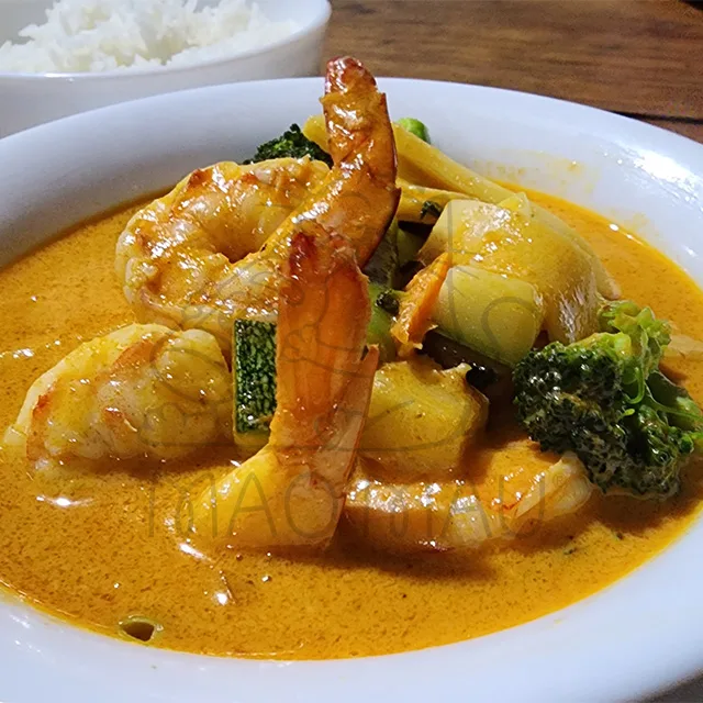 Curry Rojo con camarones