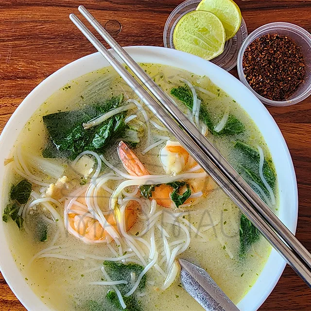 Mee Nam Sai